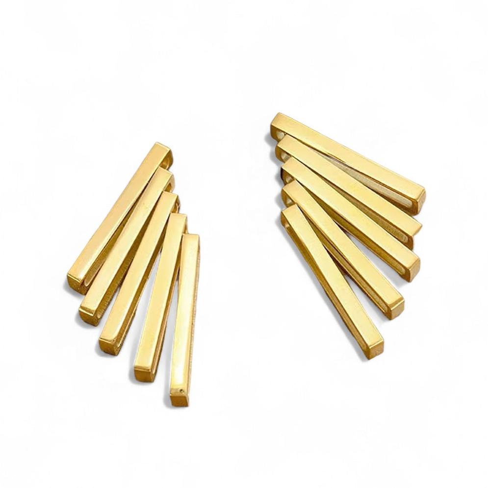 Lucid signature gold earrings. 

Heldere kenmerkende gouden oorbellen.

Boucles d'oreilles en or signature Lucid.